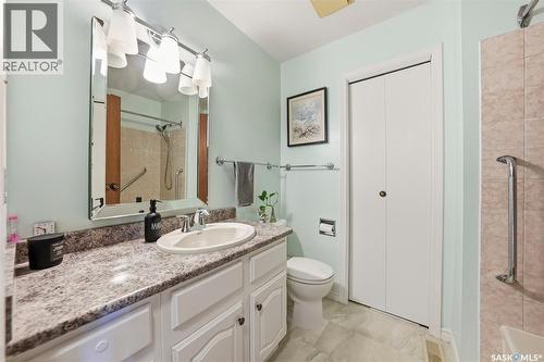 431 Sylvian Crescent, Saskatoon, SK - Indoor Photo Showing Bathroom