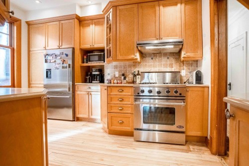 Kitchen - 4220 Av. Marcil, Montréal (Côte-Des-Neiges/Notre-Dame-De-Grâce), QC - Indoor Photo Showing Kitchen