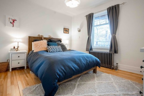 Master Bedroom - 4220 Av. Marcil, Montréal (Côte-Des-Neiges/Notre-Dame-De-Grâce), QC - Indoor Photo Showing Bedroom