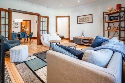 Living Room - 4220 Av. Marcil, Montréal (Côte-Des-Neiges/Notre-Dame-De-Grâce), QC - Indoor Photo Showing Living Room