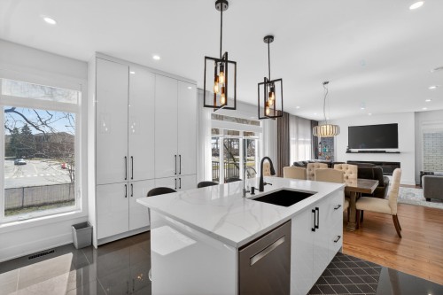 Cuisine - 415 Rue Vanier, Brossard, QC - Indoor Photo Showing Kitchen With Upgraded Kitchen