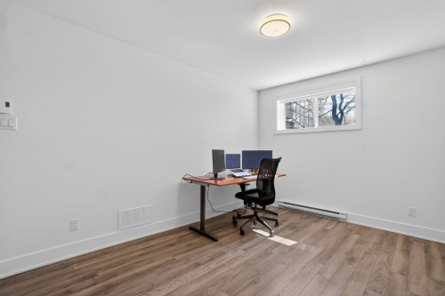 Salle familiale - 415 Rue Vanier, Brossard, QC - Indoor