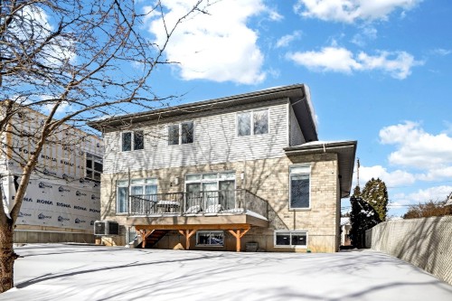 Cour - 415 Rue Vanier, Brossard, QC - Outdoor