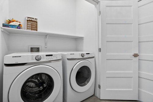 Salle de lavage - 415 Rue Vanier, Brossard, QC - Indoor Photo Showing Laundry Room