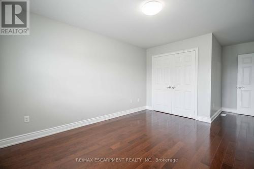 3220 Sorrento Crescent, Burlington, ON - Indoor Photo Showing Other Room