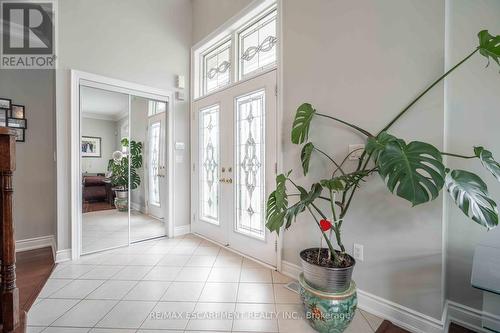 3220 Sorrento Crescent, Burlington, ON - Indoor Photo Showing Other Room