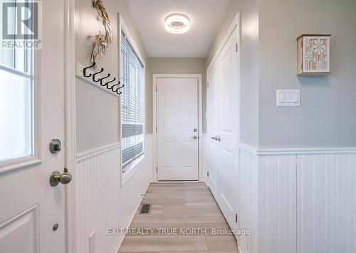 8 Sinclair Crescent, Ramara, ON - Indoor Photo Showing Other Room