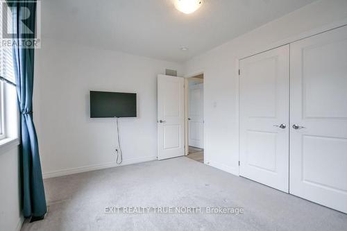 8 Sinclair Crescent, Ramara, ON - Indoor Photo Showing Other Room
