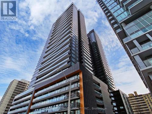 117 BROADWAY AVENUE  Toronto, ON M4P 1V3