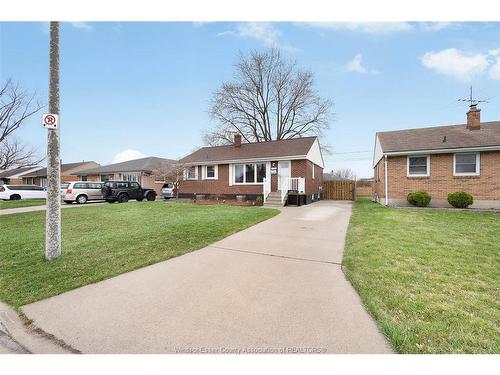 425 St. John, Windsor, ON 