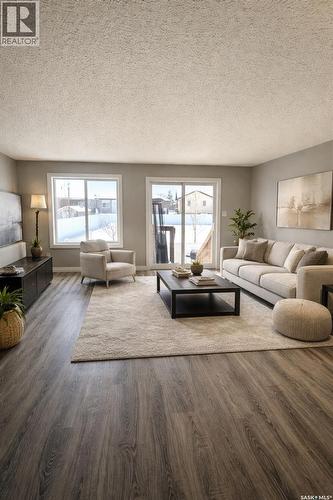 103 Plains Circle, Pilot Butte, SK - Indoor Photo Showing Living Room