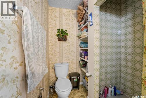 55 Noonan Road, Regina, SK - Indoor Photo Showing Bathroom