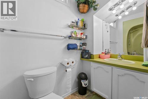 55 Noonan Road, Regina, SK - Indoor Photo Showing Bathroom