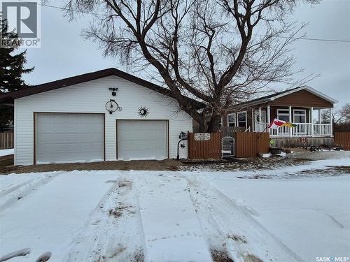 4425 Access Road, Halbrite, SK - Outdoor With Deck Patio Veranda
