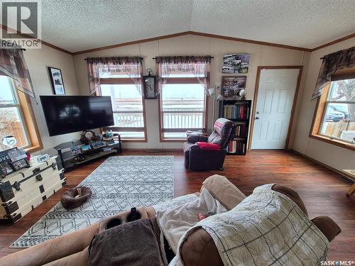 4425 Access Road, Halbrite, SK - Indoor Photo Showing Living Room