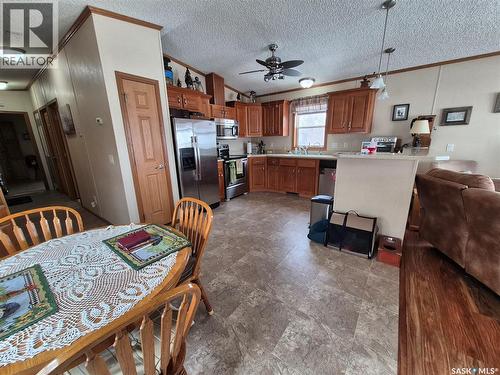 4425 Access Road, Halbrite, SK - Indoor