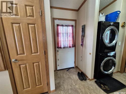 4425 Access Road, Halbrite, SK - Indoor Photo Showing Laundry Room