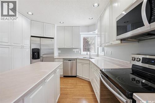 414 Forsyth Way, Saskatoon, SK - Indoor Photo Showing Kitchen With Stainless Steel Kitchen With Double Sink