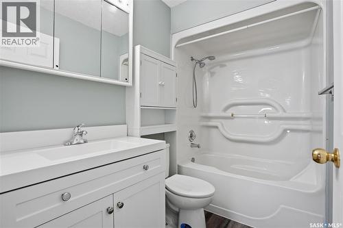 414 Forsyth Way, Saskatoon, SK - Indoor Photo Showing Bathroom