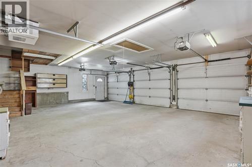 414 Forsyth Way, Saskatoon, SK - Indoor Photo Showing Garage