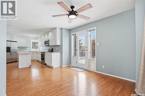 414 Forsyth Way, Saskatoon, SK - Indoor Photo Showing Kitchen