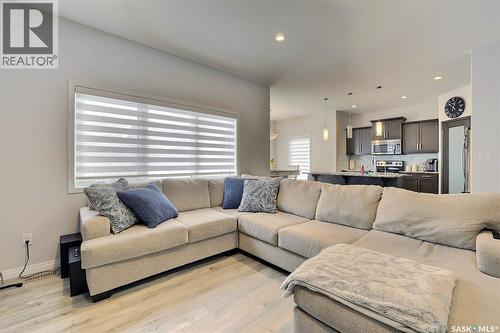 5345 Mckenna Crescent, Regina, SK - Indoor Photo Showing Living Room