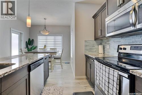 5345 Mckenna Crescent, Regina, SK - Indoor Photo Showing Kitchen With Upgraded Kitchen