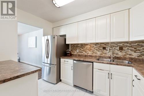2703 - 323 Colborne Street, London East (East K), ON - Indoor Photo Showing Kitchen With Stainless Steel Kitchen With Double Sink