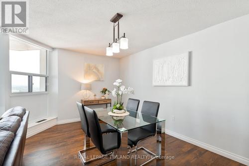 2703 - 323 Colborne Street, London East (East K), ON - Indoor Photo Showing Dining Room