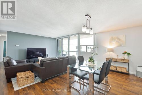 2703 - 323 Colborne Street, London East (East K), ON - Indoor