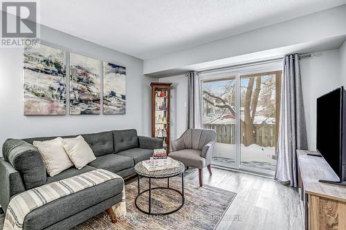 26 - 1399 Commissioners Road W, London South (South B), ON - Indoor Photo Showing Living Room