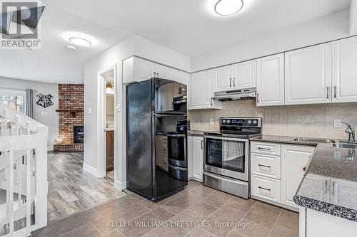 26 - 1399 Commissioners Road W, London South (South B), ON - Indoor Photo Showing Kitchen