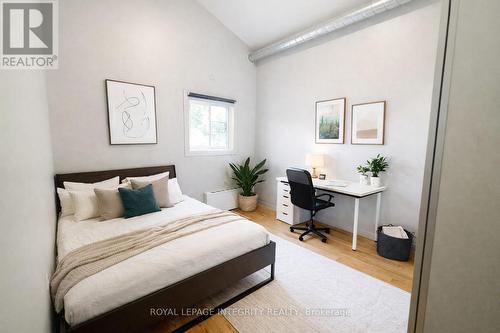 2347 Baseline Road, Ottawa, ON - Indoor Photo Showing Bedroom