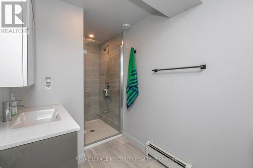 2347 Baseline Road, Ottawa, ON - Indoor Photo Showing Bathroom
