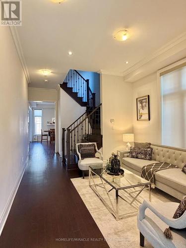 16 LYLE WAY  Brampton, ON L6X 5P8