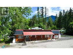 1504 EASTMAN Avenue Riondel, BC V0B 2P0