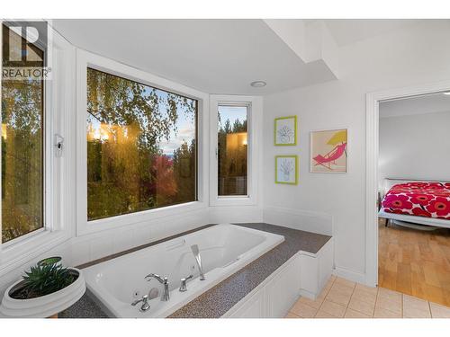 2270 Grantham Road, Kelowna, BC - Indoor