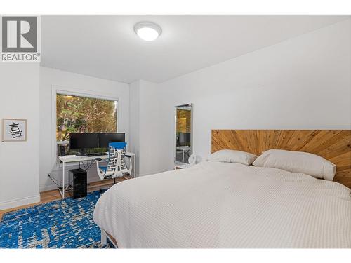 2270 Grantham Road, Kelowna, BC - Indoor Photo Showing Bedroom