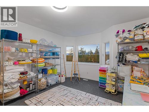2270 Grantham Road, Kelowna, BC - Indoor
