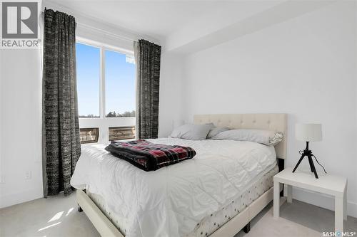 206 404 C Avenue S, Saskatoon, SK - Indoor Photo Showing Bedroom