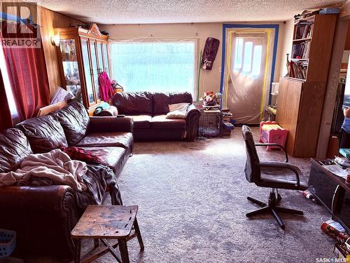 Glenside Rm No. 377, Saskatchewan - Indoor Photo Showing Living Room