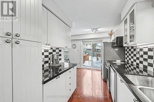 29 Kipling Crescent, Ajax, ON - Indoor Photo Showing Kitchen With Double Sink With Upgraded Kitchen