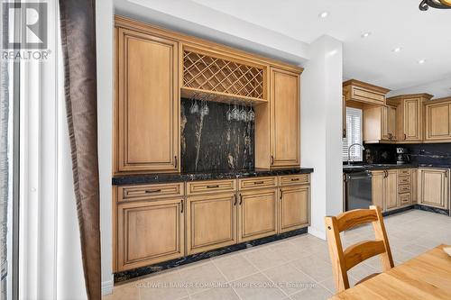 182 Irwin Avenue, Hamilton, ON - Indoor Photo Showing Kitchen