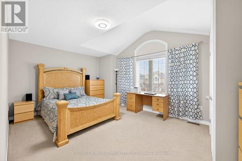 182 Irwin Avenue, Hamilton, ON - Indoor Photo Showing Bedroom