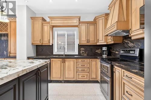 182 Irwin Avenue, Hamilton, ON - Indoor Photo Showing Kitchen