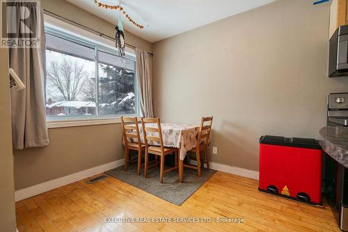 268 Ross Avenue, Kitchener, ON - Indoor Photo Showing Dining Room