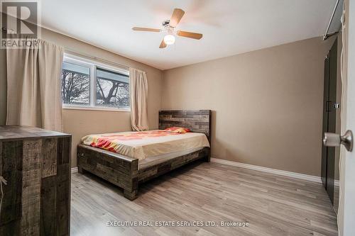 268 Ross Avenue, Kitchener, ON - Indoor Photo Showing Bedroom
