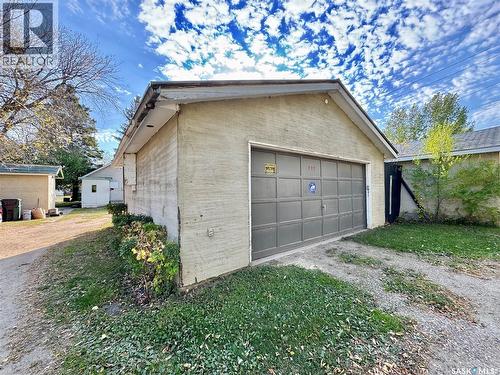 712 6Th Street E, Prince Albert, SK - Outdoor