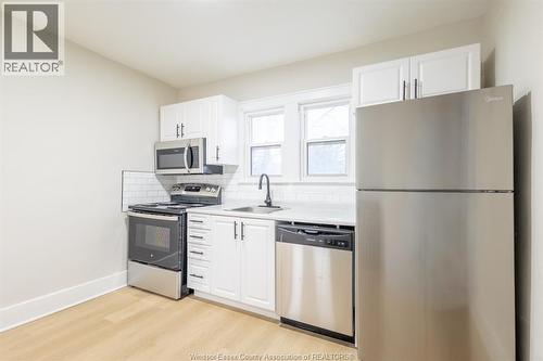 706 Elliott End Unit# 5A, Windsor, ON - Indoor Photo Showing Kitchen