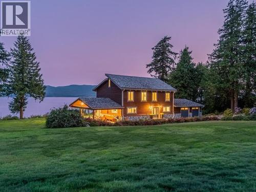 9771 View Road, Powell River, BC - Outdoor With Deck Patio Veranda